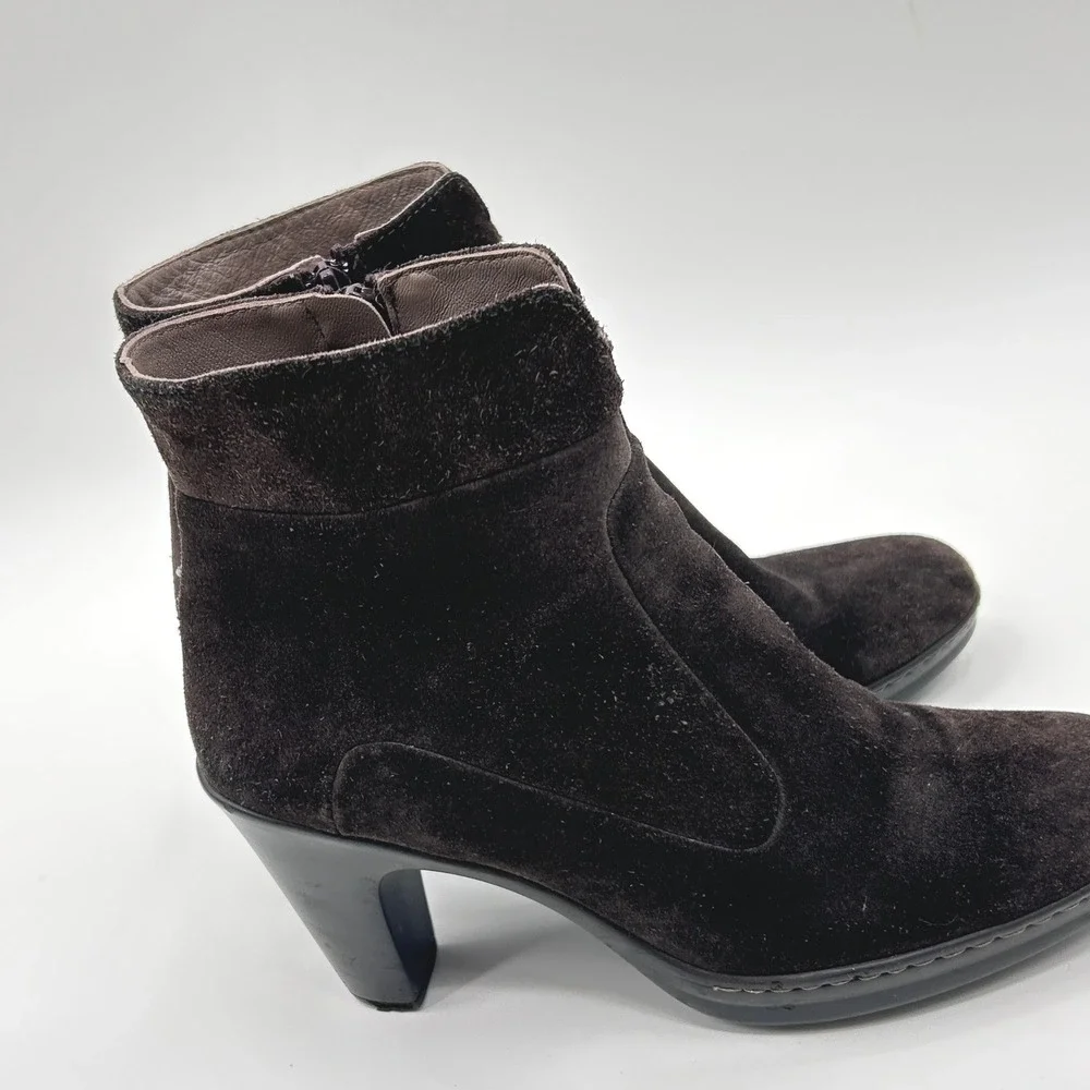 Manila Brown Suede Ankle Boots EU 40 Made in Italy Heeled Zip Booties Minimalist
